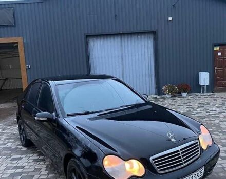Черный Мерседес Ц-Класс, объемом двигателя 2 л и пробегом 360 тыс. км за 4200 $, фото 29 на Automoto.ua