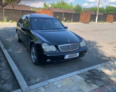 Черный Мерседес Ц-Класс, объемом двигателя 1.8 л и пробегом 240 тыс. км за 5500 $, фото 2 на Automoto.ua