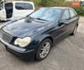 Черный Мерседес Ц-Класс, объемом двигателя 2.2 л и пробегом 250 тыс. км за 4950 $, фото 1 на Automoto.ua