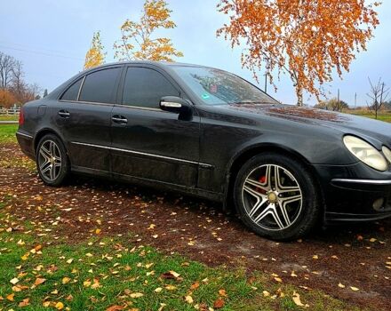 Черный Мерседес Ц-Класс, объемом двигателя 2.1 л и пробегом 412 тыс. км за 6600 $, фото 2 на Automoto.ua