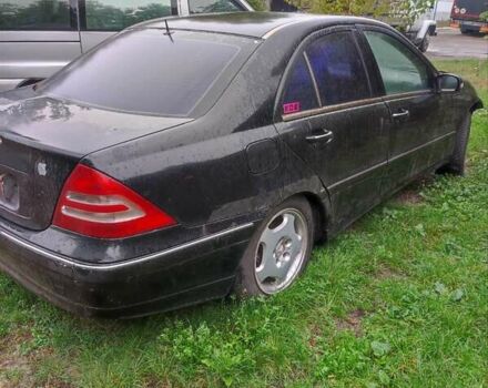 Мерседес Ц-Клас 2002 у Києві на Automoto.ua Чорний Мерседес Ц-Клас, об'ємом двигуна 0 л та пробігом 111 тис. км за 800 $, фото 2 на Automoto.ua