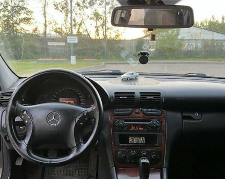 Мерседес Ц-Клас 2002 у Житомирі на Automoto.ua Чорний Мерседес Ц-Клас, об'ємом двигуна 1.8 л та пробігом 439 тис. км за 5200 $, фото 10 на Automoto.ua