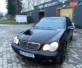 Черный Мерседес Ц-Класс, объемом двигателя 2 л и пробегом 360 тыс. км за 4200 $, фото 13 на Automoto.ua