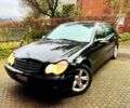 Чорний Мерседес Ц-Клас, об'ємом двигуна 1.8 л та пробігом 287 тис. км за 4300 $, фото 1 на Automoto.ua