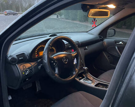 Черный Мерседес Ц-Класс, объемом двигателя 1.8 л и пробегом 251 тыс. км за 3900 $, фото 20 на Automoto.ua