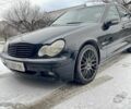Черный Мерседес Ц-Класс, объемом двигателя 2.7 л и пробегом 283 тыс. км за 4500 $, фото 1 на Automoto.ua