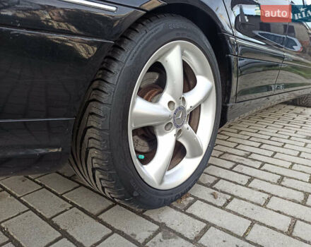 Черный Мерседес Ц-Класс, объемом двигателя 2.2 л и пробегом 350 тыс. км за 3000 $, фото 6 на Automoto.ua