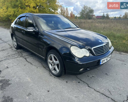 Мерседес Ц-Клас 2003 у Брусилове на Automoto.ua Чорний Мерседес Ц-Клас, об'ємом двигуна 1.8 л та пробігом 250 тис. км за 4000 $, фото 2 на Automoto.ua