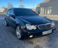 Черный Мерседес Ц-Класс, объемом двигателя 2.15 л и пробегом 300 тыс. км за 4950 $, фото 5 на Automoto.ua