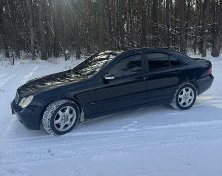 Черный Мерседес Ц-Класс, объемом двигателя 2.15 л и пробегом 425 тыс. км за 5999 $, фото 1 на Automoto.ua