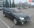 Черный Мерседес Ц-Класс, объемом двигателя 2.1 л и пробегом 257 тыс. км за 6800 $, фото 1 на Automoto.ua