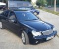Черный Мерседес Ц-Класс, объемом двигателя 2.2 л и пробегом 284 тыс. км за 3700 $, фото 1 на Automoto.ua