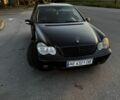 Черный Мерседес Ц-Класс, объемом двигателя 2.69 л и пробегом 285 тыс. км за 3700 $, фото 1 на Automoto.ua
