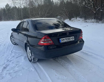 Черный Мерседес Ц-Класс, объемом двигателя 2.15 л и пробегом 425 тыс. км за 5999 $, фото 8 на Automoto.ua