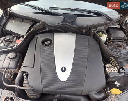 Черный Мерседес Ц-Класс, объемом двигателя 2.2 л и пробегом 350 тыс. км за 3000 $, фото 8 на Automoto.ua