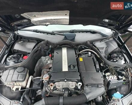 Черный Мерседес Ц-Класс, объемом двигателя 1.8 л и пробегом 288 тыс. км за 5000 $, фото 7 на Automoto.ua