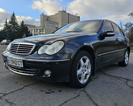 Черный Мерседес Ц-Класс, объемом двигателя 1.8 л и пробегом 338 тыс. км за 4500 $, фото 1 на Automoto.ua