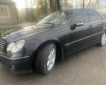 Чорний Мерседес Ц-Клас, об'ємом двигуна 1.7 л та пробігом 312 тис. км за 5500 $, фото 2 на Automoto.ua