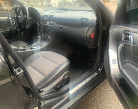 Чорний Мерседес Ц-Клас, об'ємом двигуна 1.7 л та пробігом 312 тис. км за 5500 $, фото 7 на Automoto.ua