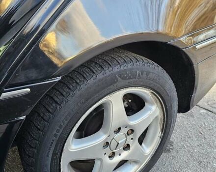 Черный Мерседес Ц-Класс, объемом двигателя 1.8 л и пробегом 338 тыс. км за 4500 $, фото 40 на Automoto.ua