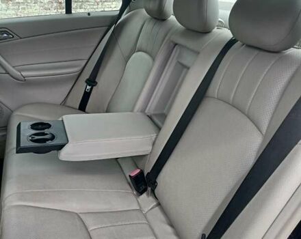 Черный Мерседес Ц-Класс, объемом двигателя 1.8 л и пробегом 288 тыс. км за 5000 $, фото 15 на Automoto.ua