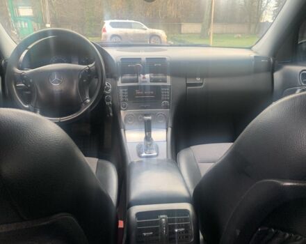 Чорний Мерседес Ц-Клас, об'ємом двигуна 1.7 л та пробігом 312 тис. км за 5500 $, фото 8 на Automoto.ua