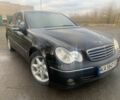 Чорний Мерседес Ц-Клас, об'ємом двигуна 1.7 л та пробігом 312 тис. км за 5500 $, фото 1 на Automoto.ua