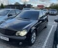 Чорний Мерседес Ц-Клас, об'ємом двигуна 1.8 л та пробігом 230 тис. км за 5900 $, фото 1 на Automoto.ua