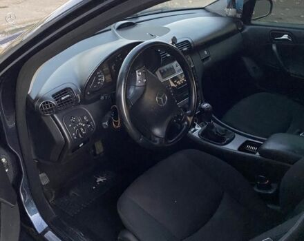 Мерседес Ц-Класс 2004 в Балте на Automoto.ua Черный Мерседес Ц-Класс, объемом двигателя 1.8 л и пробегом 302 тыс. км за 6100 $, фото 6 на Automoto.ua