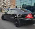 Черный Мерседес Ц-Класс, объемом двигателя 2 л и пробегом 220 тыс. км за 6900 $, фото 6 на Automoto.ua