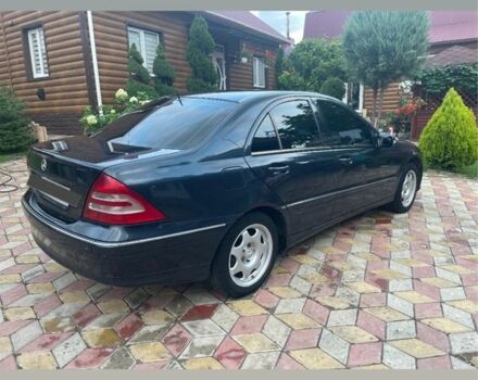 Чорний Мерседес Ц-Клас, об'ємом двигуна 2.2 л та пробігом 320 тис. км за 5300 $, фото 3 на Automoto.ua