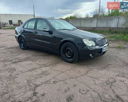 Черный Мерседес Ц-Класс, объемом двигателя 1.8 л и пробегом 288 тыс. км за 5000 $, фото 22 на Automoto.ua