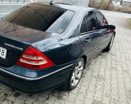 Мерседес Ц-Клас 2004 у Рахове на Automoto.ua Чорний Мерседес Ц-Клас, об'ємом двигуна 1.8 л та пробігом 320 тис. км за 5000 $, фото 4 на Automoto.ua