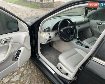 Чорний Мерседес Ц-Клас, об'ємом двигуна 1.8 л та пробігом 353 тис. км за 5999 $, фото 14 на Automoto.ua