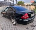 Чорний Мерседес Ц-Клас, об'ємом двигуна 2 л та пробігом 205 тис. км за 5500 $, фото 3 на Automoto.ua