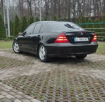 Чорний Мерседес Ц-Клас, об'ємом двигуна 2.2 л та пробігом 269 тис. км за 5850 $, фото 12 на Automoto.ua