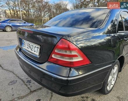 Черный Мерседес Ц-Класс, объемом двигателя 1.8 л и пробегом 338 тыс. км за 4500 $, фото 16 на Automoto.ua
