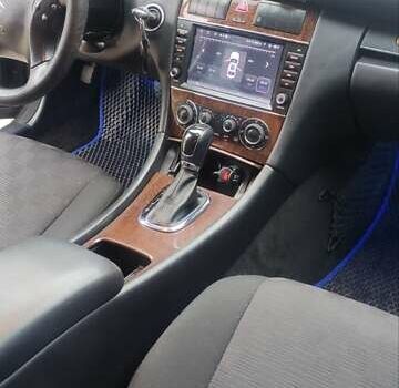 Чорний Мерседес Ц-Клас, об'ємом двигуна 2.2 л та пробігом 269 тис. км за 5850 $, фото 16 на Automoto.ua