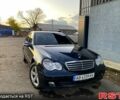 Черный Мерседес Ц-Класс, объемом двигателя 1.8 л и пробегом 300 тыс. км за 6100 $, фото 1 на Automoto.ua