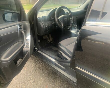 Чорний Мерседес Ц-Клас, об'ємом двигуна 1.7 л та пробігом 312 тис. км за 5500 $, фото 5 на Automoto.ua