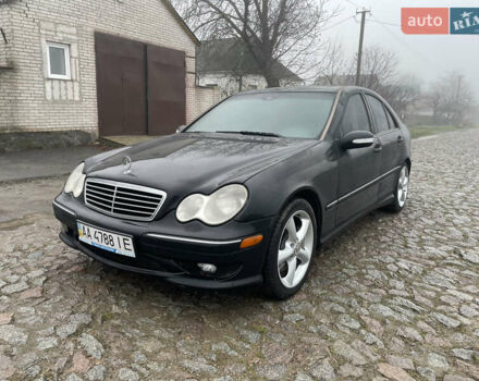 Чорний Мерседес Ц-Клас, об'ємом двигуна 1.8 л та пробігом 353 тис. км за 5999 $, фото 13 на Automoto.ua