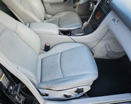 Черный Мерседес Ц-Класс, объемом двигателя 1.8 л и пробегом 338 тыс. км за 4500 $, фото 46 на Automoto.ua