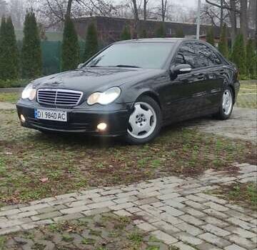 Чорний Мерседес Ц-Клас, об'ємом двигуна 2.2 л та пробігом 269 тис. км за 5850 $, фото 1 на Automoto.ua