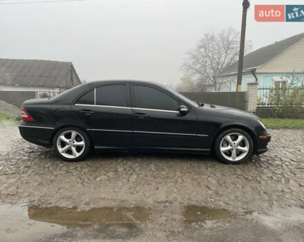 Чорний Мерседес Ц-Клас, об'ємом двигуна 1.8 л та пробігом 353 тис. км за 5999 $, фото 2 на Automoto.ua