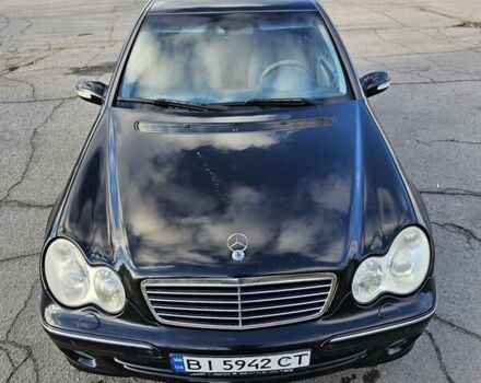 Черный Мерседес Ц-Класс, объемом двигателя 1.8 л и пробегом 338 тыс. км за 4500 $, фото 5 на Automoto.ua
