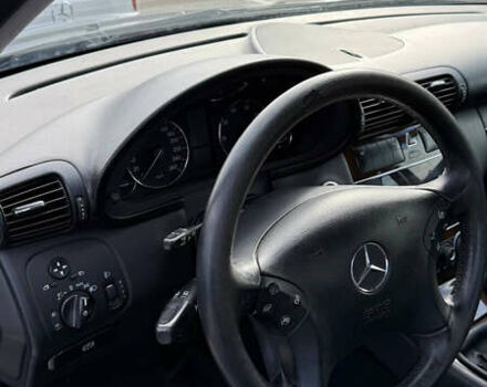 Мерседес Ц-Класс 2005 в Киеве на Automoto.ua Черный Мерседес Ц-Класс, объемом двигателя 1.8 л и пробегом 218 тыс. км за 5600 $, фото 13 на Automoto.ua