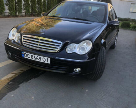 Чорний Мерседес Ц-Клас, об'ємом двигуна 1.8 л та пробігом 213 тис. км за 7600 $, фото 35 на Automoto.ua