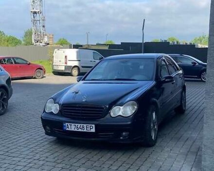 Чорний Мерседес Ц-Клас, об'ємом двигуна 2.2 л та пробігом 300 тис. км за 5000 $, фото 1 на Automoto.ua