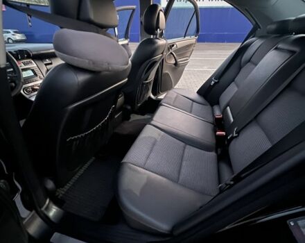 Чорний Мерседес Ц-Клас, об'ємом двигуна 1.8 л та пробігом 165 тис. км за 7500 $, фото 10 на Automoto.ua