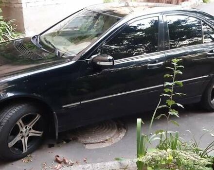 Черный Мерседес Ц-Класс, объемом двигателя 1.8 л и пробегом 200 тыс. км за 7350 $, фото 9 на Automoto.ua